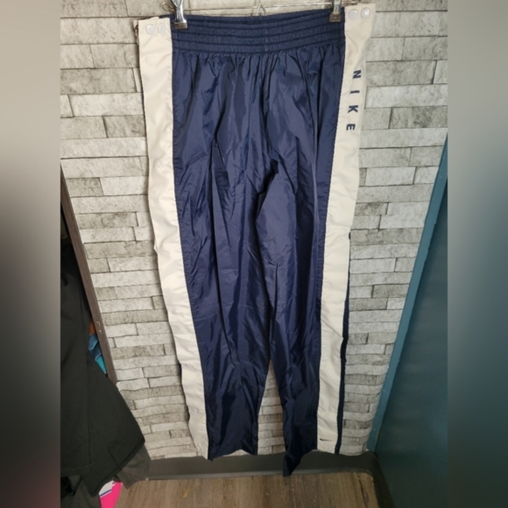 Nike‎ breakaway nylon pants snap sides Size large